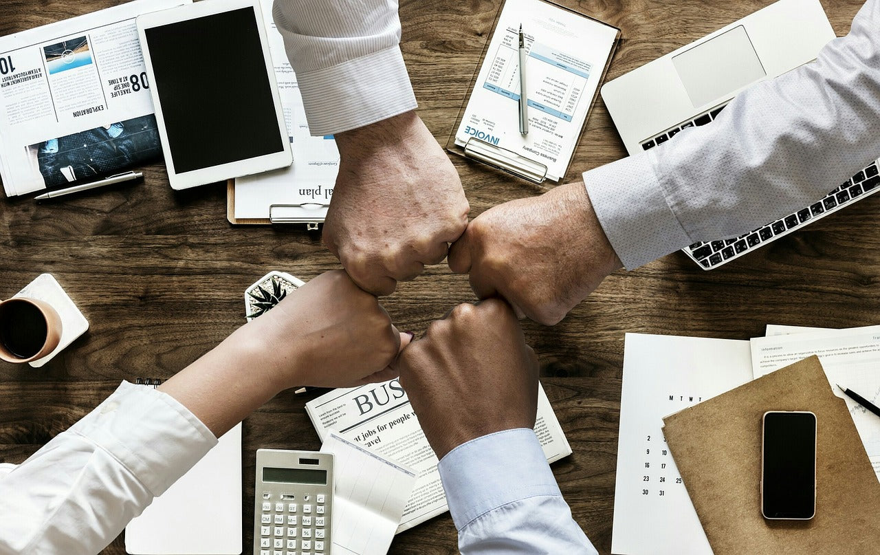 12 Best Team Building Events to Boost Workplace Collaboration