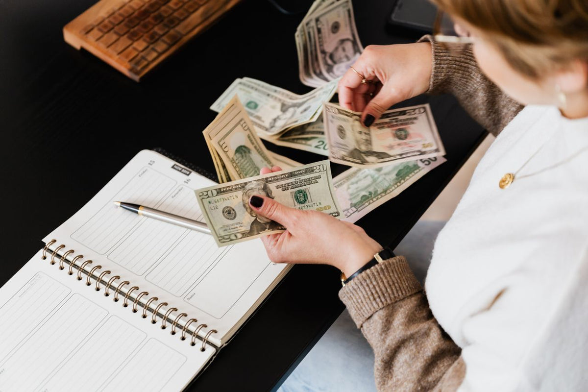 Business Loan vs Business Credit Card: Which Is Better for SME Cash Flow?