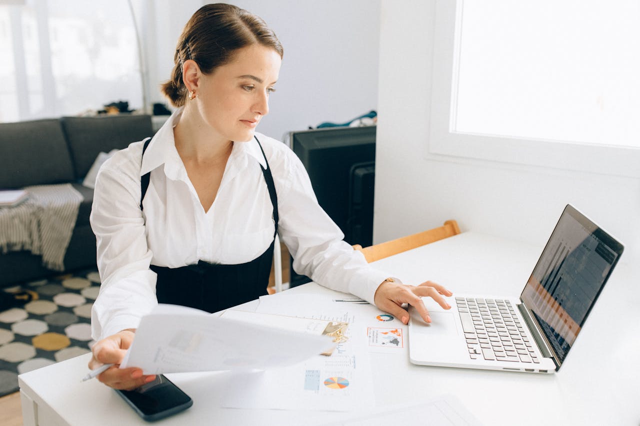 Key Signs Your Business Needs a Company Secretary